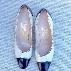 Salvatore Ferragamo Italian lady shoes 2 tone